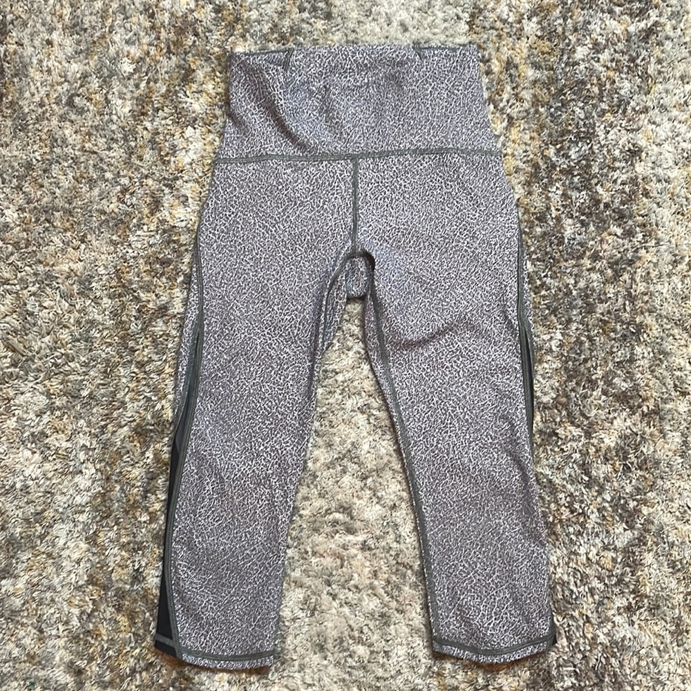 Lululemon crop